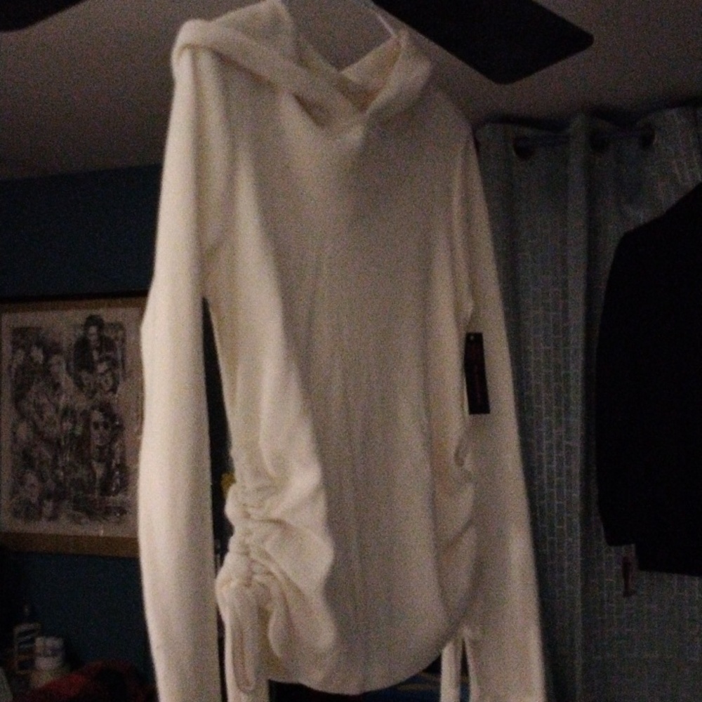 Pullover hoodie